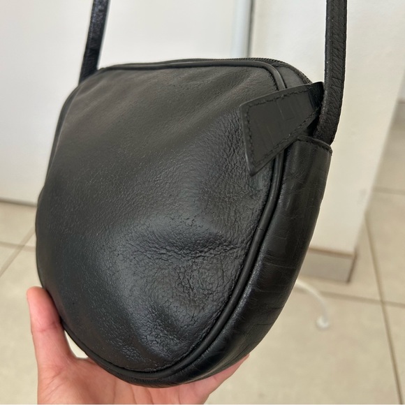 Fendi Vintage Black Leather Crossbody Bag - Picture 8 of 16